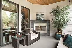 BROOKSIDE MODERN SHOWPIECE